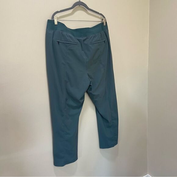 Athleta Cosmic Kick Flare Pants sz 20 - Picture 9 of 11